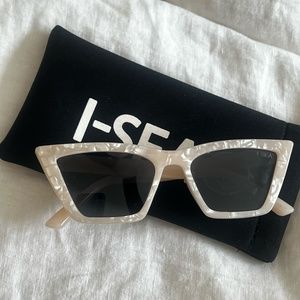 I-SEA ROSEY / Pearl + smoke